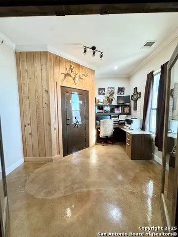 16489 Fm 472 Devine, TX 78016