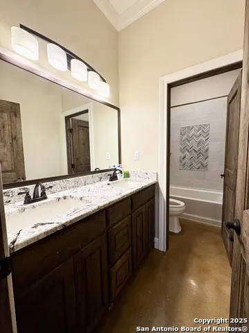 16489 Fm 472 Devine, TX 78016