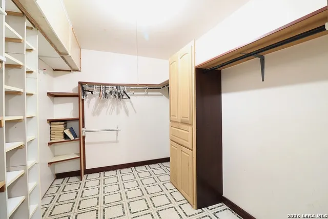 22608 Crossbow Von Ormy, TX 78073