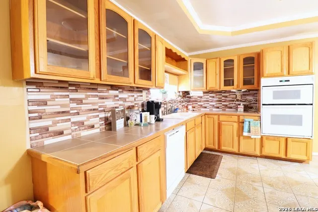 22608 Crossbow Von Ormy, TX 78073