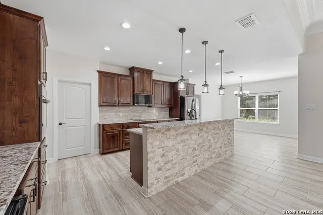123 Tomahawk Seguin, TX 78155