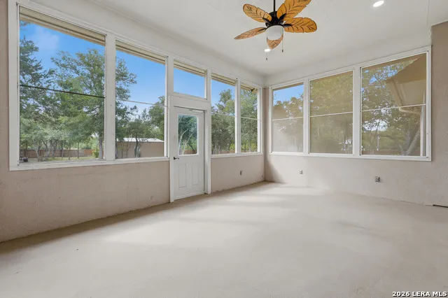 123 Tomahawk Seguin, TX 78155