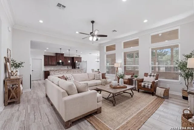123 Tomahawk Seguin, TX 78155