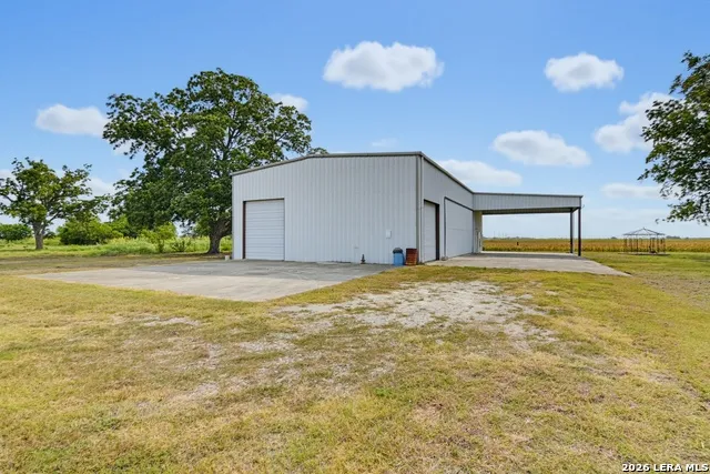 1025 Link Seguin, TX 78155
