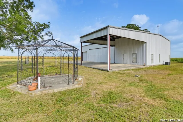 1025 Link Seguin, TX 78155