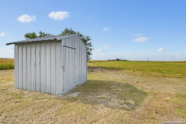 1025 Link Seguin, TX 78155