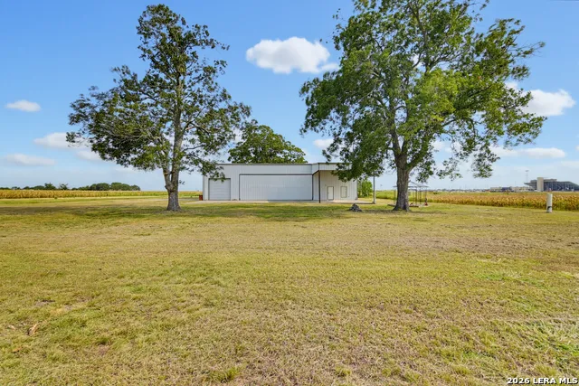 1025 Link Seguin, TX 78155