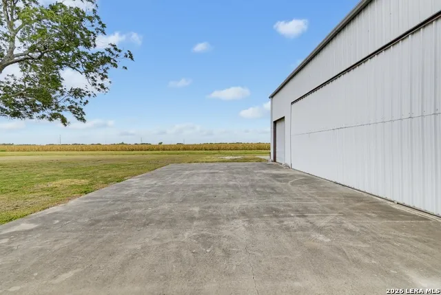 1025 Link Seguin, TX 78155