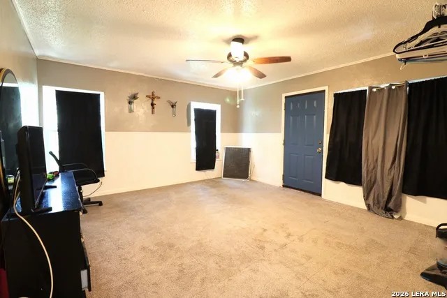 22610 Crossbow Von Ormy, TX 78073