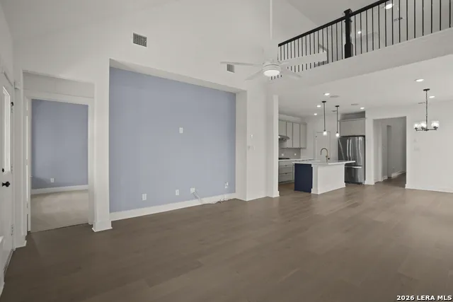 4956 Park Cape Marion, TX 78124