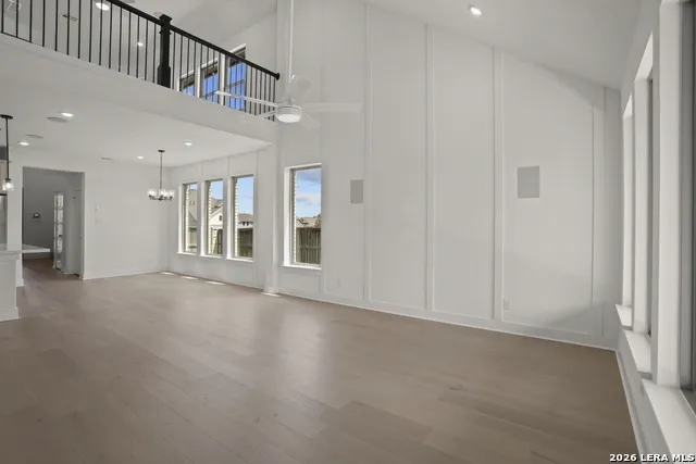 4956 Park Cape Marion, TX 78124