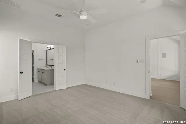4956 Park Cape Marion, TX 78124