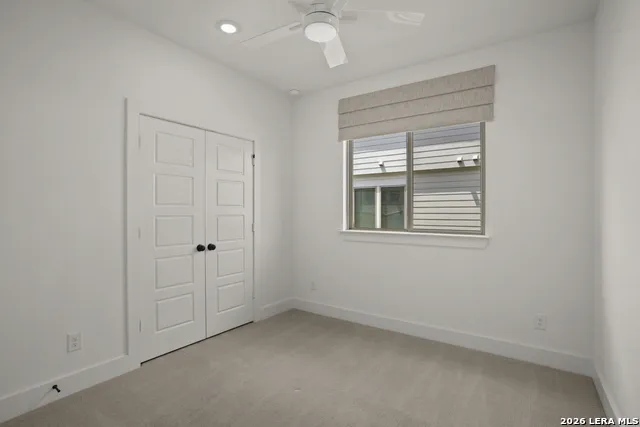 4956 Park Cape Marion, TX 78124