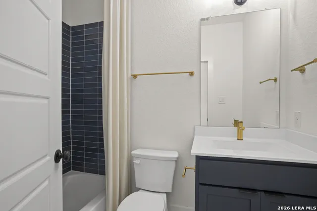 4956 Park Cape Marion, TX 78124