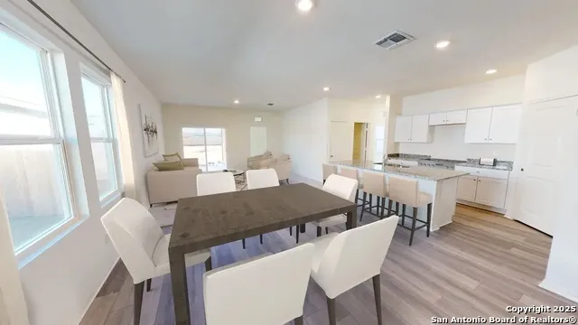 10145 Galineer Glen Schertz, TX 78154
