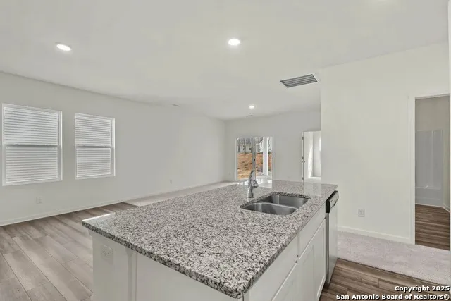 10145 Galineer Glen Schertz, TX 78154