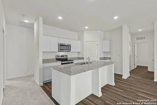 10145 Galineer Glen Schertz, TX 78154