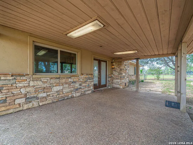 1935 E Fm 1518 St Hedwig, TX 78152