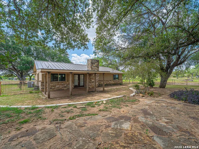 1935 E Fm 1518 St Hedwig, TX 78152