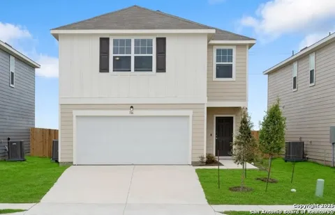 10221 Bluebonnet Point
