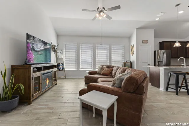 5802 Reagan Schertz, TX 78108