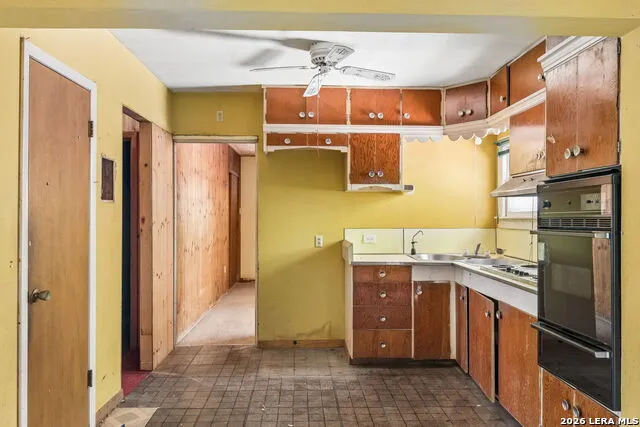 149 S Woodlawn St Pearsall, TX 78061