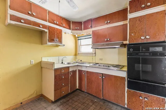 149 S Woodlawn St Pearsall, TX 78061