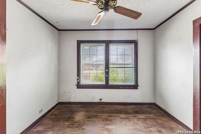 149 S Woodlawn St Pearsall, TX 78061