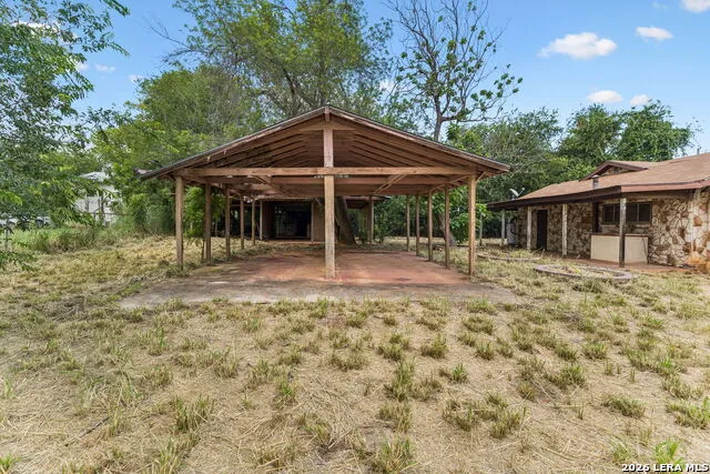 149 S Woodlawn St Pearsall, TX 78061
