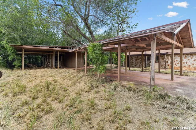 149 S Woodlawn St Pearsall, TX 78061