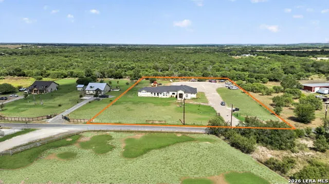 14315 Quesenberry Rd Von Ormy, TX 78073