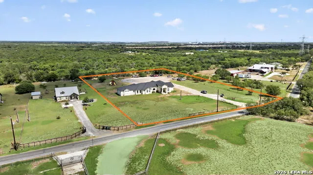 14315 Quesenberry Rd Von Ormy, TX 78073