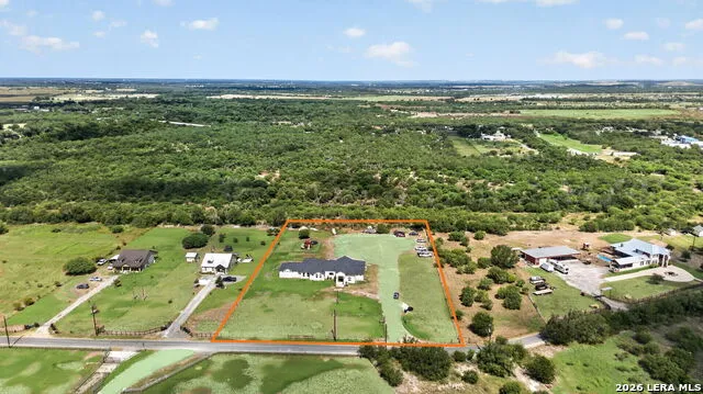 14315 Quesenberry Rd Von Ormy, TX 78073