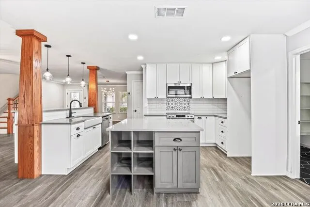 8502 Park Olympia Universal City, TX 78148