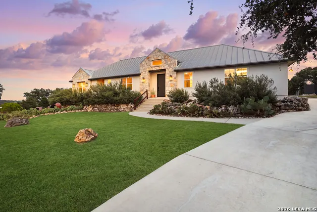 103 CASCADA PT Spring Branch, TX 78070