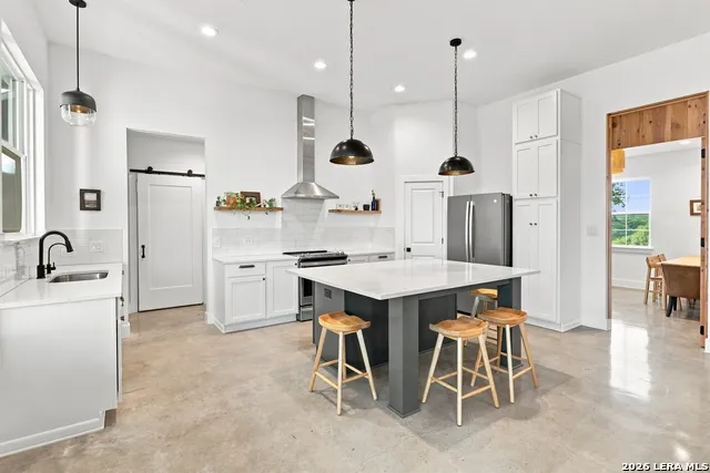 103 CASCADA PT Spring Branch, TX 78070