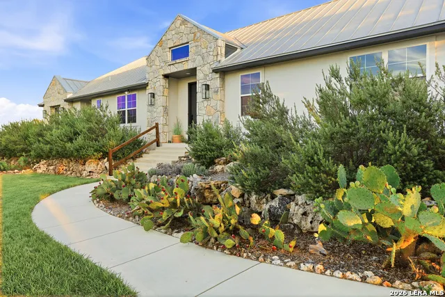 103 CASCADA PT Spring Branch, TX 78070