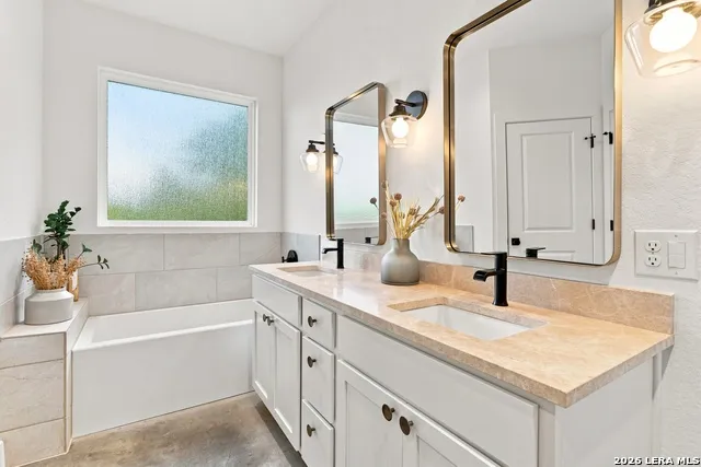 103 CASCADA PT Spring Branch, TX 78070