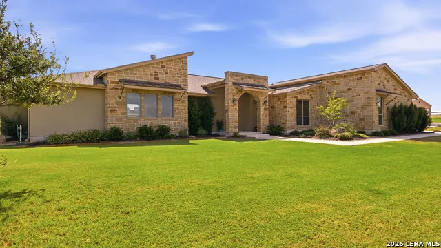 263 TRIPLE R DR La Vernia, TX 78121