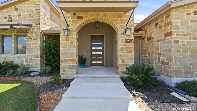 263 TRIPLE R DR La Vernia, TX 78121