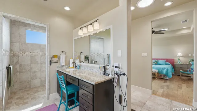 263 TRIPLE R DR La Vernia, TX 78121