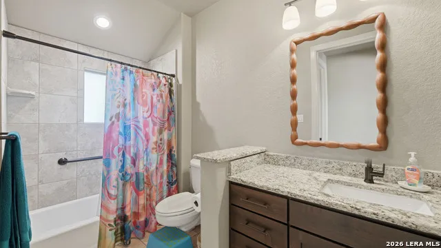263 TRIPLE R DR La Vernia, TX 78121