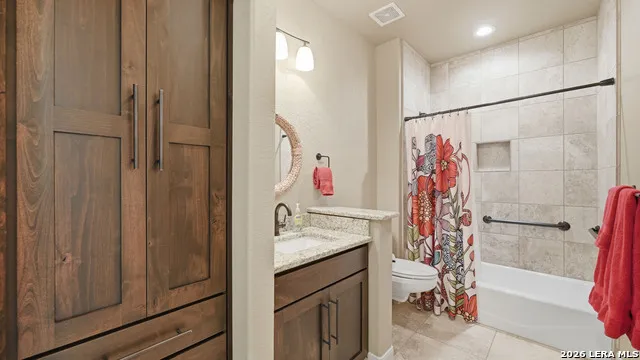 263 TRIPLE R DR La Vernia, TX 78121