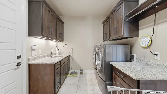 263 TRIPLE R DR La Vernia, TX 78121