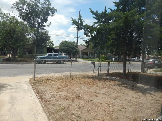 119 IKE ST San Antonio, TX 78211