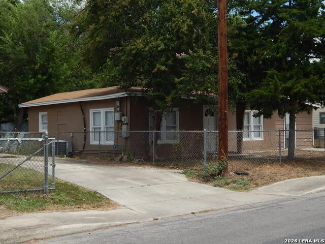 119 IKE ST San Antonio, TX 78211
