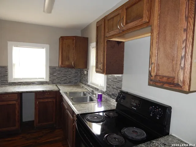 119 IKE ST San Antonio, TX 78211