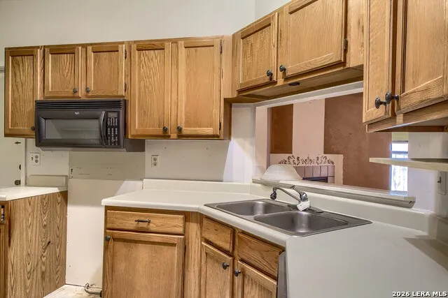 8412 Dixon Ridge #80 Unit 80 San Antonio, TX 78239