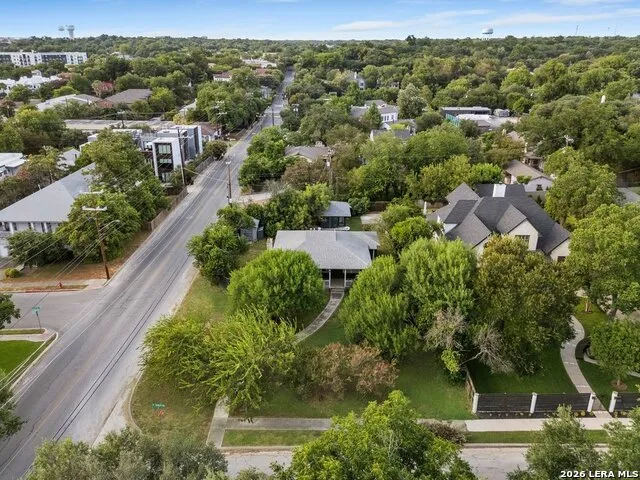 101 Charles Rd Terrell Hills, TX 78209