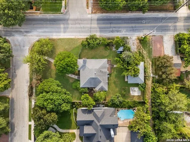 101 Charles Rd Terrell Hills, TX 78209